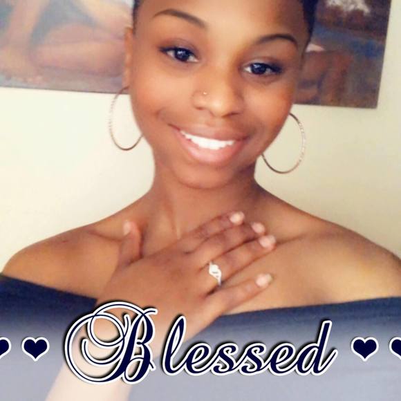 Meet your Posher, Crystal - Picture 1 of 1